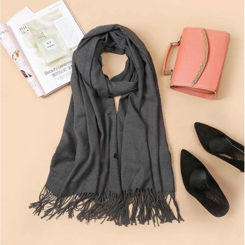 Szal z frędzlami, chusta szary