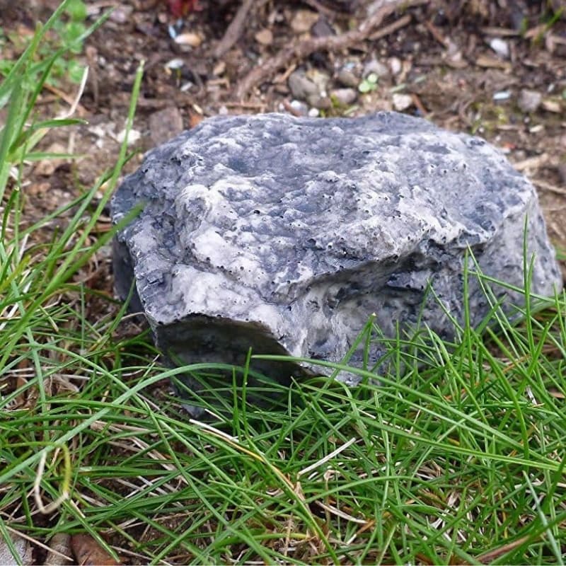 Tajemniczy Kamień-Schowek na Klucze: Ukryj i Zabezpiecz