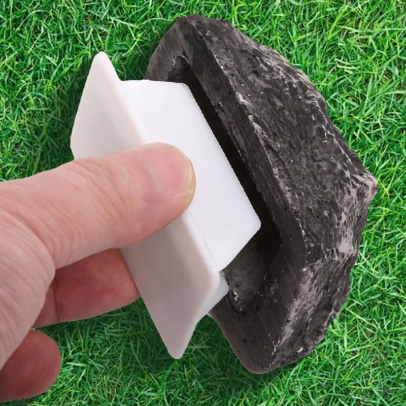 Tajemniczy Kamień-Schowek na Klucze: Ukryj i Zabezpiecz